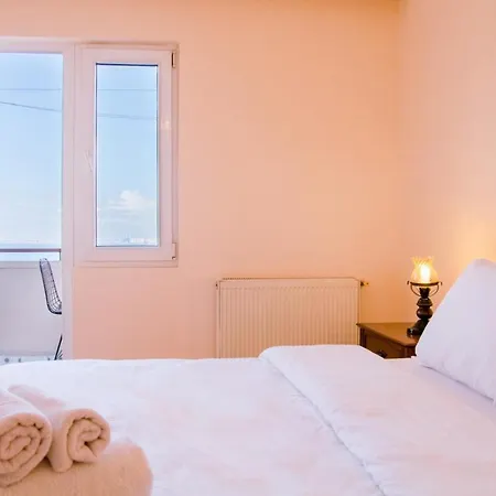 Flat With Mesmerizing Sea View In Konak Apartment Izmir