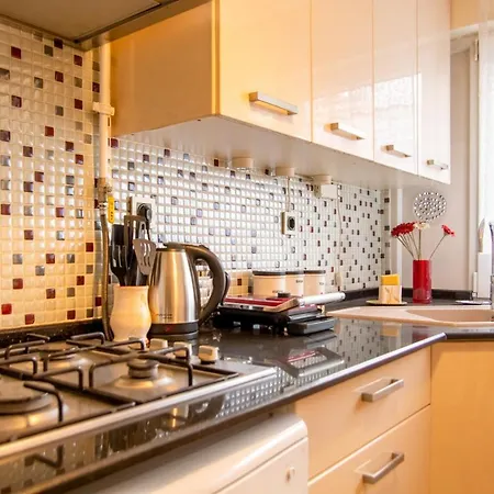 Flat With Mesmerizing Sea View In Konak Apartment *