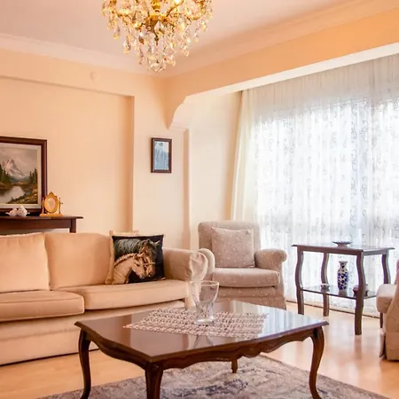 Flat With Mesmerizing Sea View In Konak *