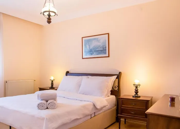 Flat With Mesmerizing Sea View In Konak Esmirna