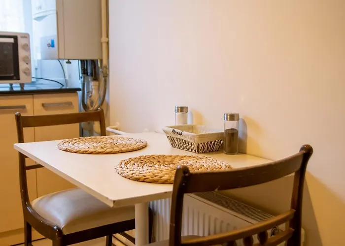 Flat With Mesmerizing Sea View In Konak * Esmirna