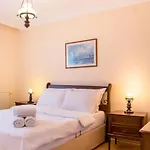 Flat With Mesmerizing Sea View In Konak Esmirna